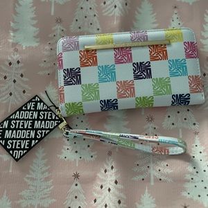 Steve Madden Wrist Wallet